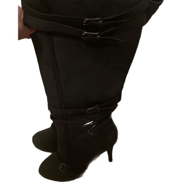 Knee High Buckle High Heel Boots - Picture 4 of 6